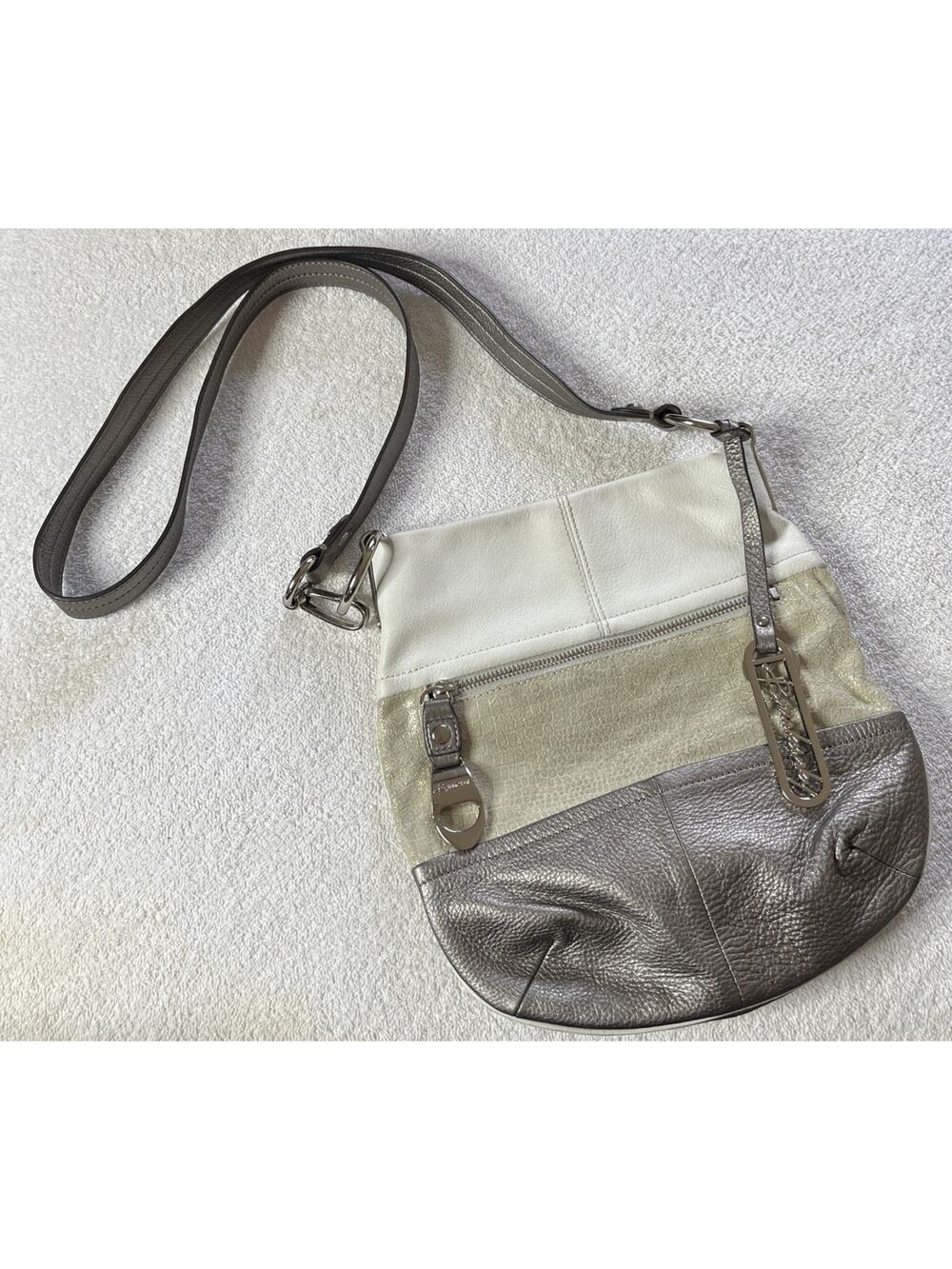 B Makowsky White Silver Metallic Leather Crossbody Leopard Lined Handbag Purse